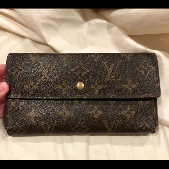 Louis Vuitton Handbags - Authentic Louis Vuitton